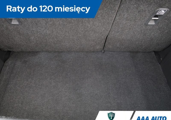 Suzuki Swift cena 30000 przebieg: 105956, rok produkcji 2013 z Strzyżów małe 154